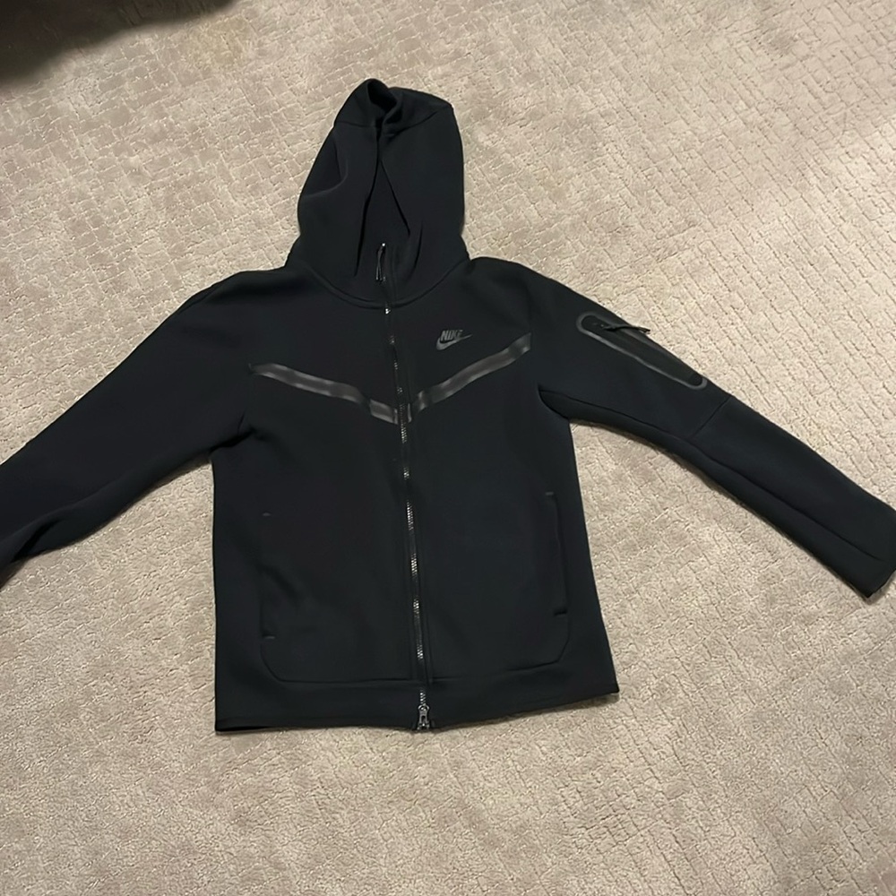 Black Nike tech hoodie, adult small, men’s, good condition